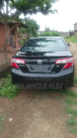 Toyota Camry SE 4dr Sedan (2.5L 4cyl 6A) 2013 Black