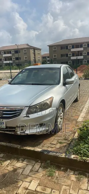 Honda Accord 2010 Silver