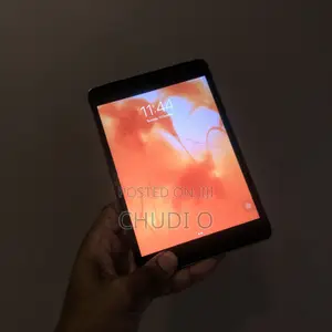 Apple iPad mini 4 64 GB Black