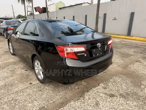 Toyota Camry SE 4dr Sedan (2.5L 4cyl 6A) 2013 Black