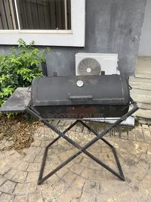 Outdoor BBQGrill (Uses Charcoal