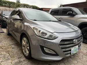 Hyundai Elantra Limited 4dr Sedan (1.8L 4cyl 6A) 2014 Gray