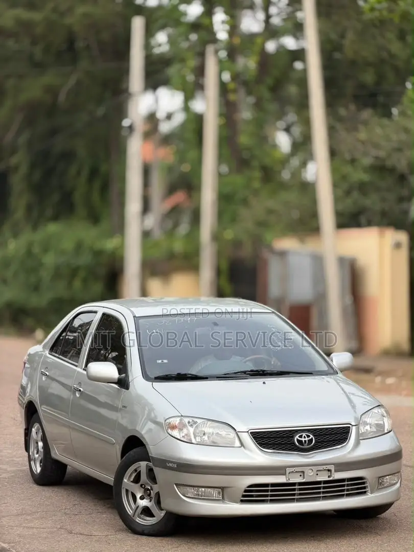 Toyota Vios 2004 Silver