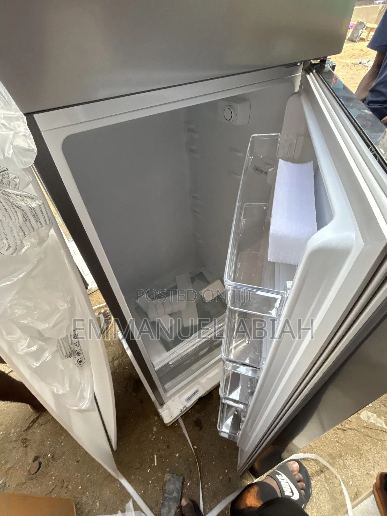 Hisense Fridge 243L