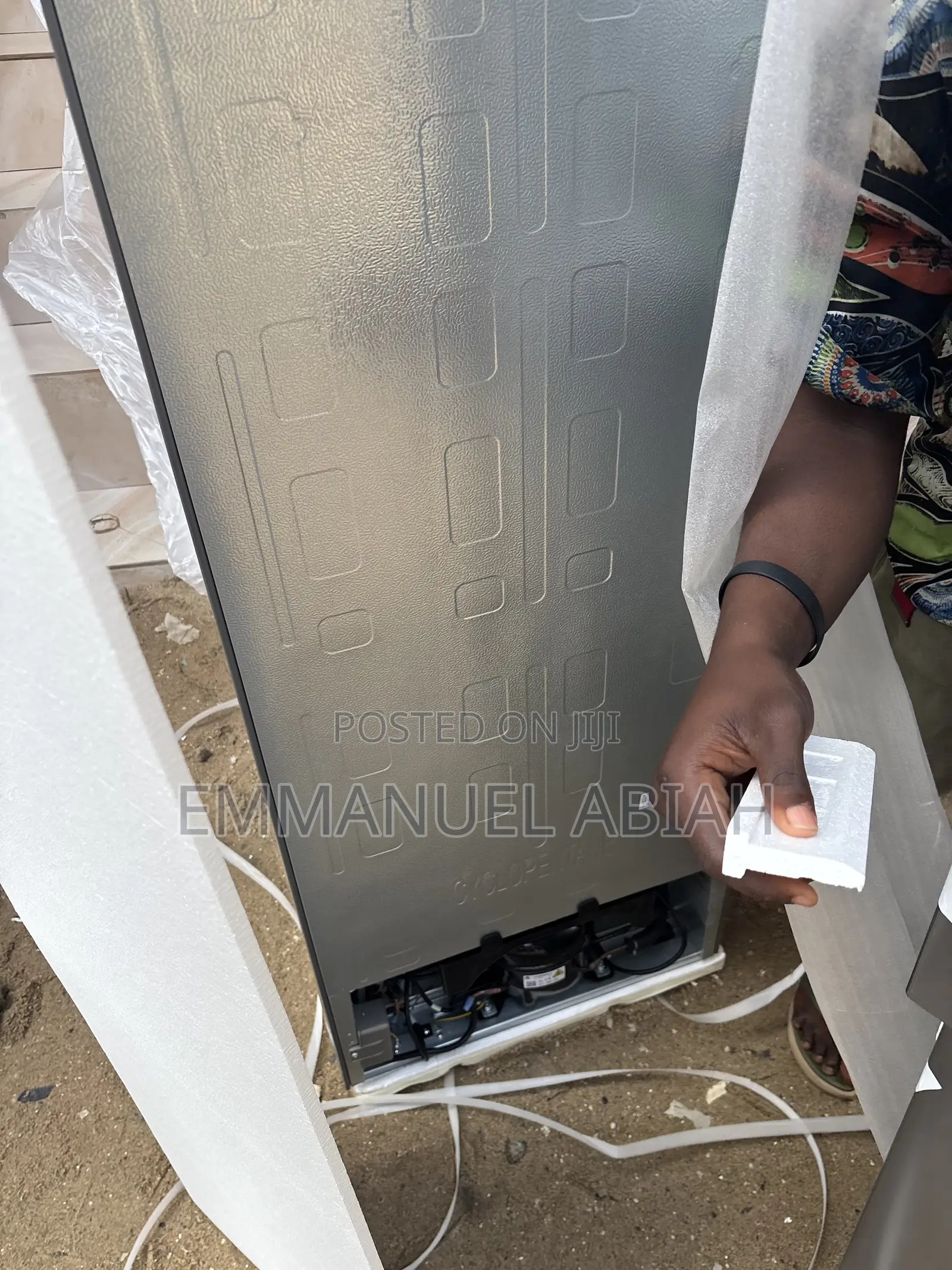 Hisense Fridge 243L