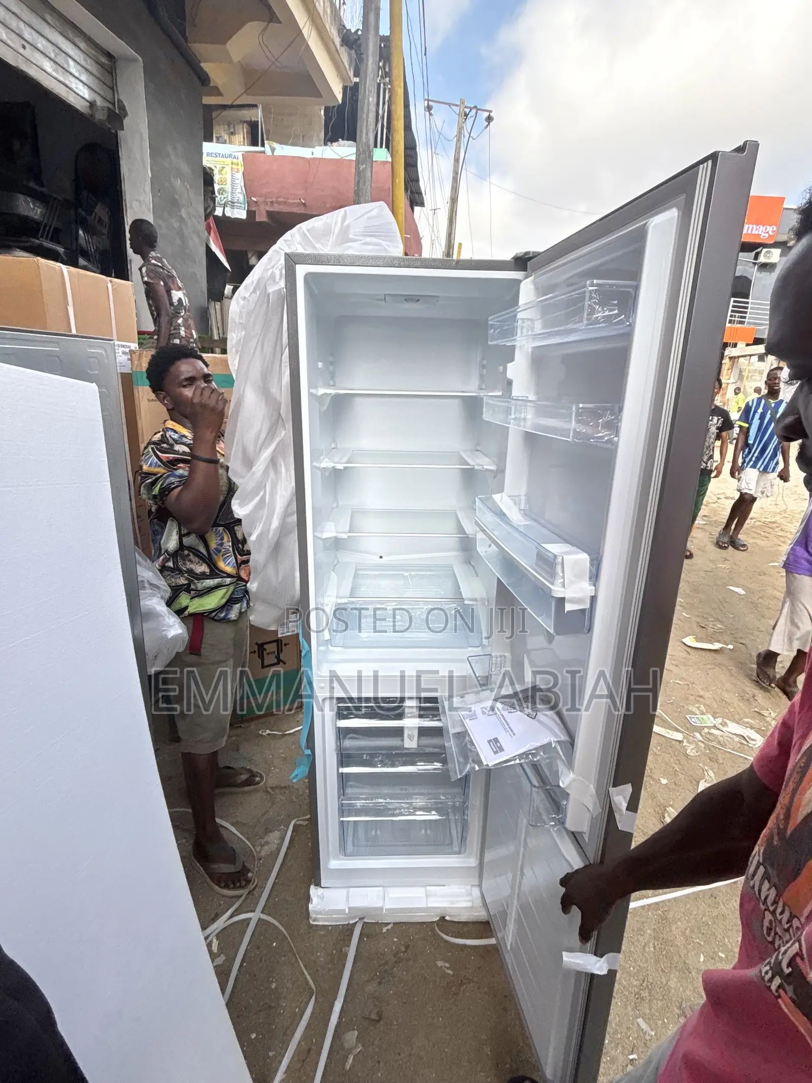 Hisense Fridge 268L