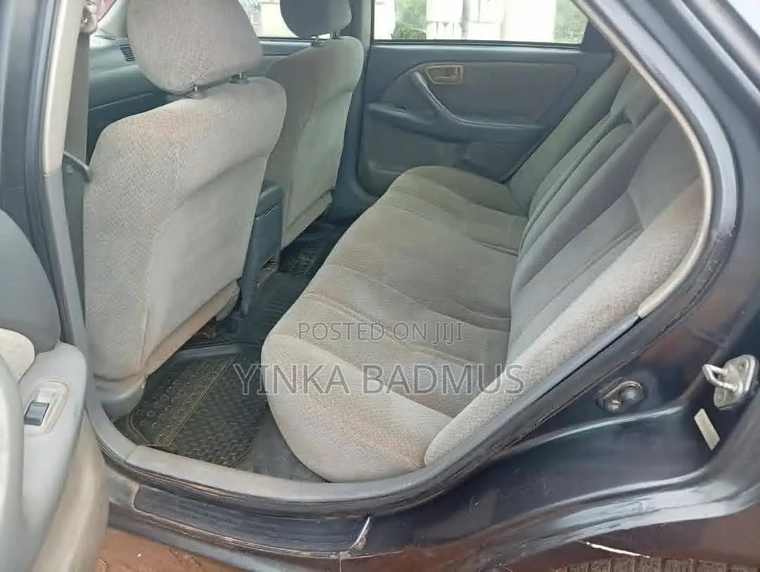 Toyota Camry 2000 Green