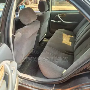 Toyota Camry 2000 Green