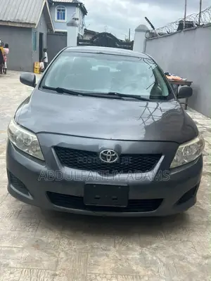 Toyota Corolla LE 4dr Sedan (1.8L 4cyl 4A) 2010 Gray