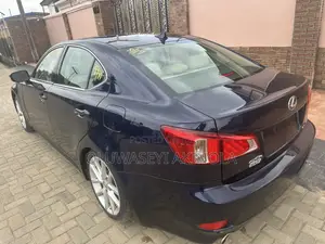 Lexus IS 2012 Blue