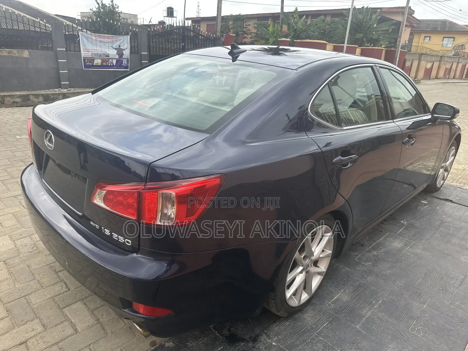 Lexus IS 2012 Blue