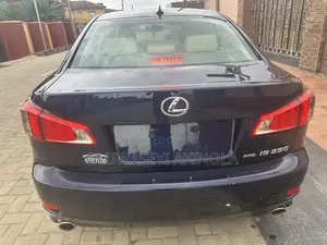 Lexus IS 2012 Blue