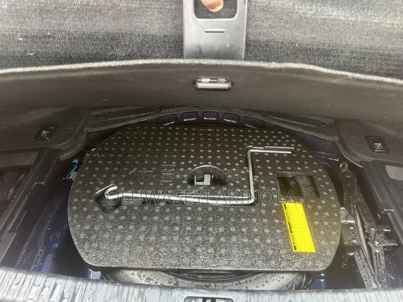 Lexus IS 2012 Blue