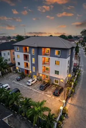 2bdrm Apartment in Lekki Enclave Estate for rent