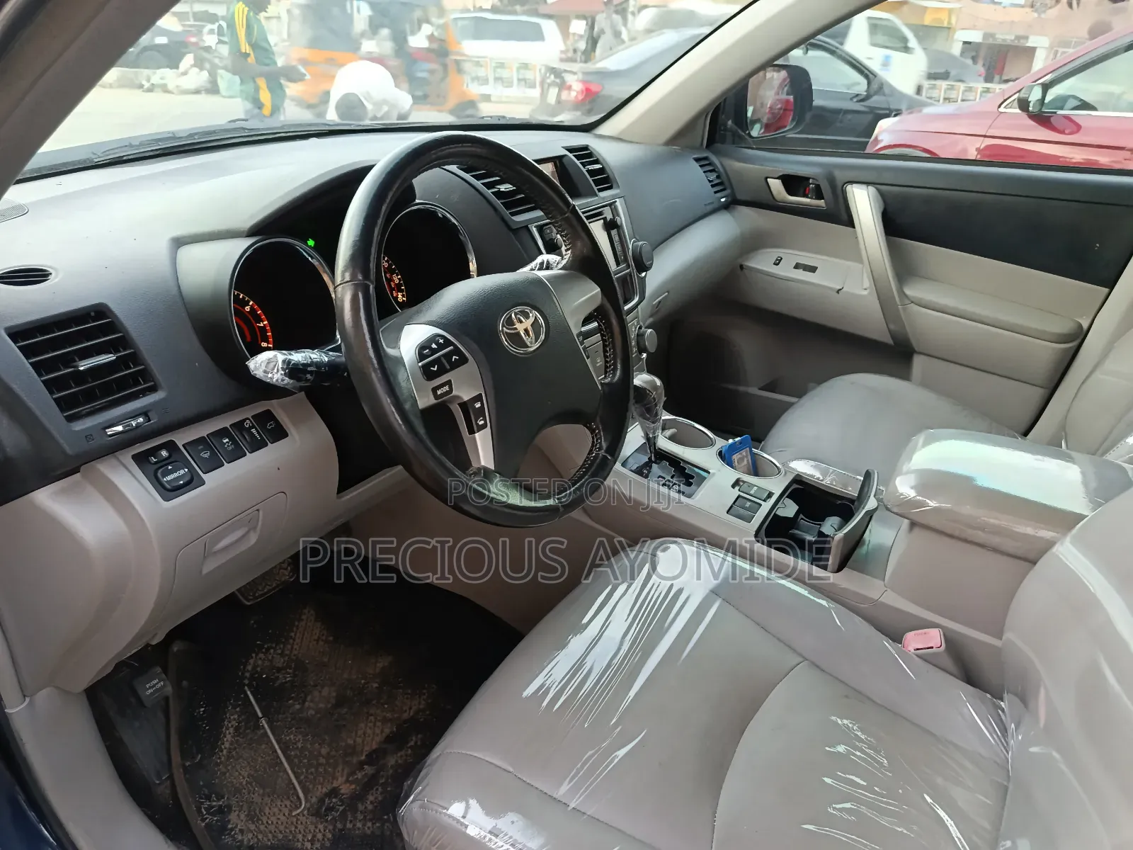 Toyota Highlander SE 2012 Blue