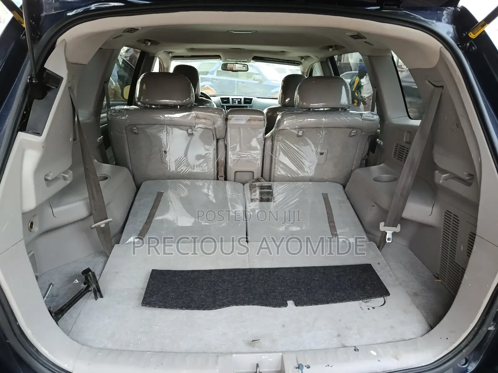 Toyota Highlander SE 2012 Blue