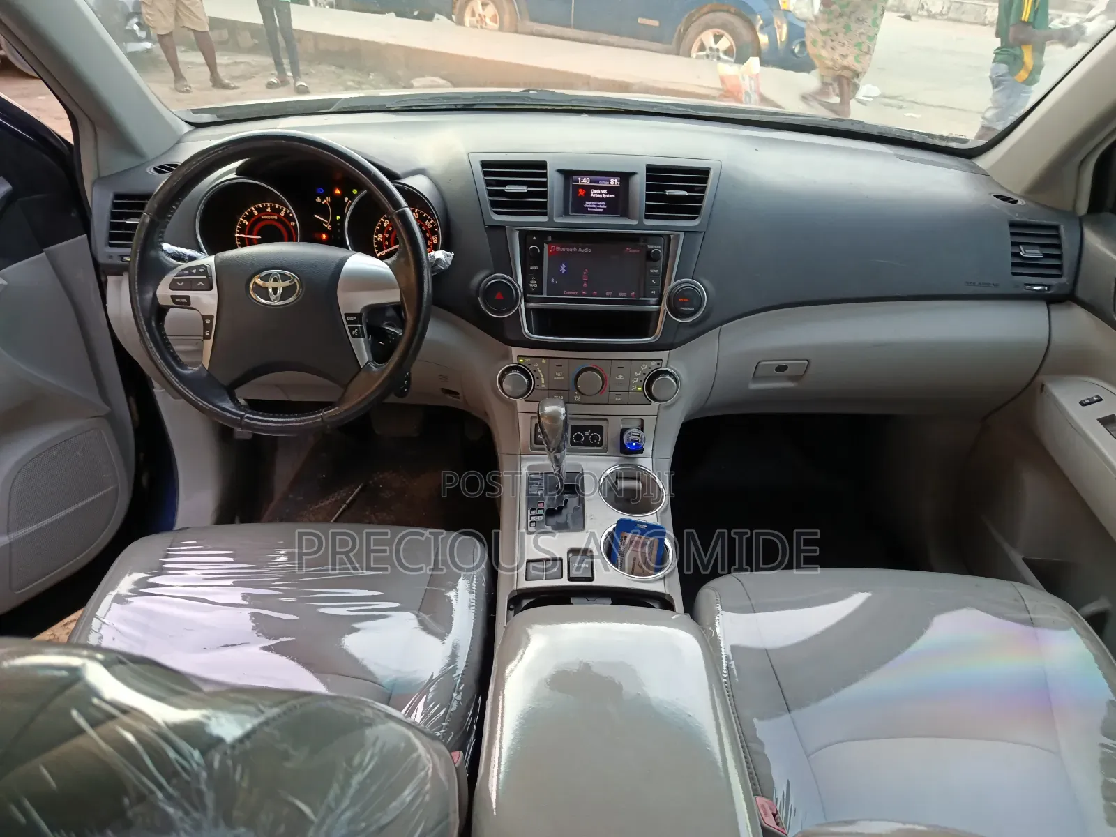 Toyota Highlander SE 2012 Blue