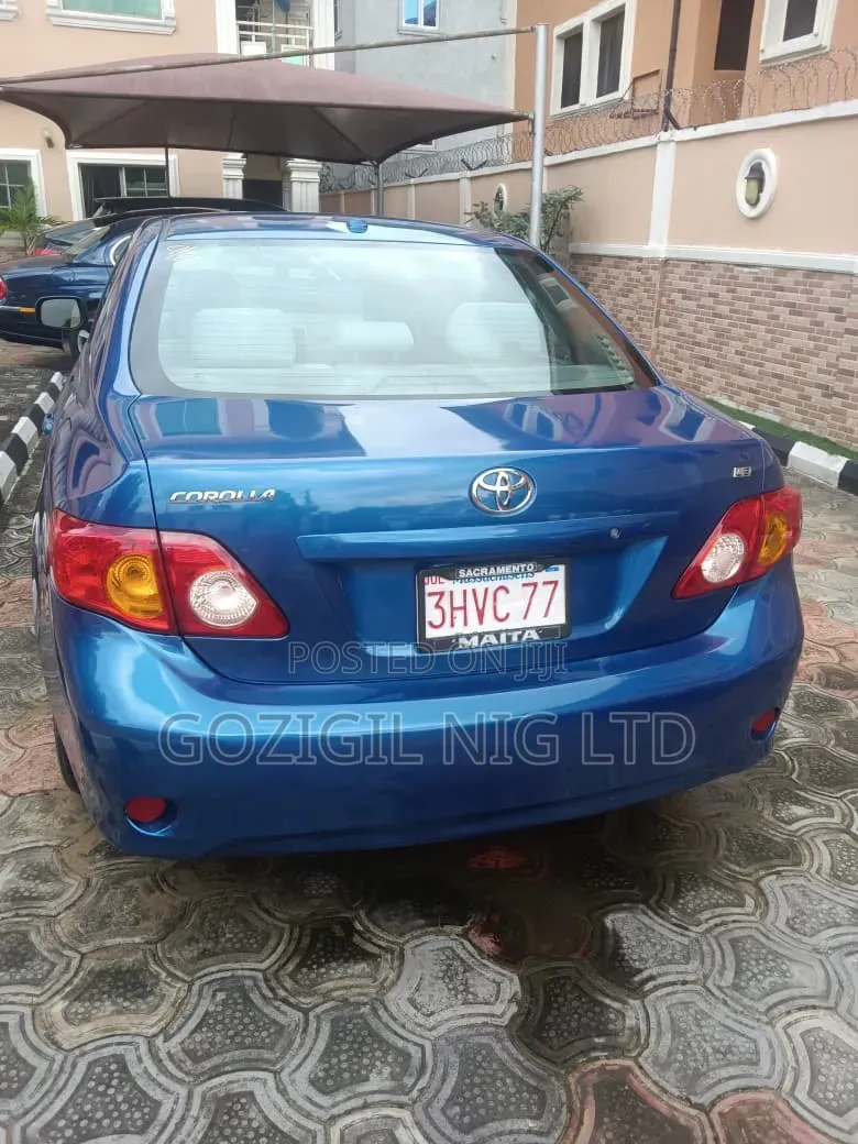 Toyota Corolla 2010 Blue