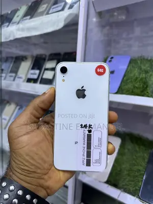 Apple iPhone XR 64 GB White