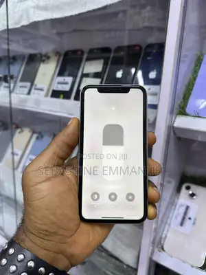 Apple iPhone XR 64 GB White