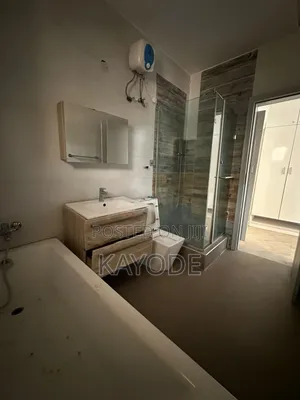 4bdrm Townhouse / Terrace in Alexandra Terraces, Ikate for rent