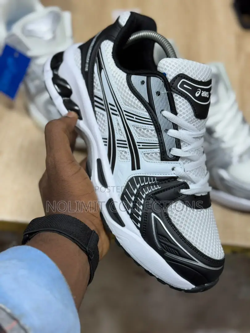 Asics Gel Kayano Sneakers