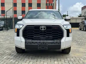 Toyota Tundra Limited 2022 White