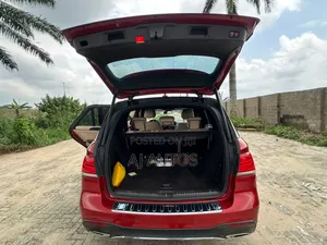 Mercedes-Benz GLE-Class 2017 Red