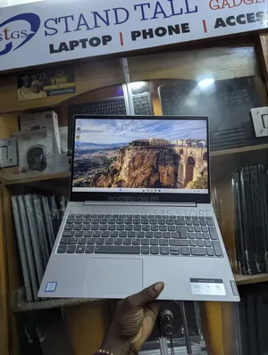 Laptop Lenovo IdeaPad S340 8GB Intel Core i5 SSD 256GB