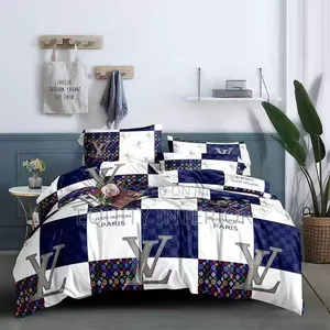 Exquisite Design 6 by 6 Duvet With Bedsheet and 4 Pillow Cases