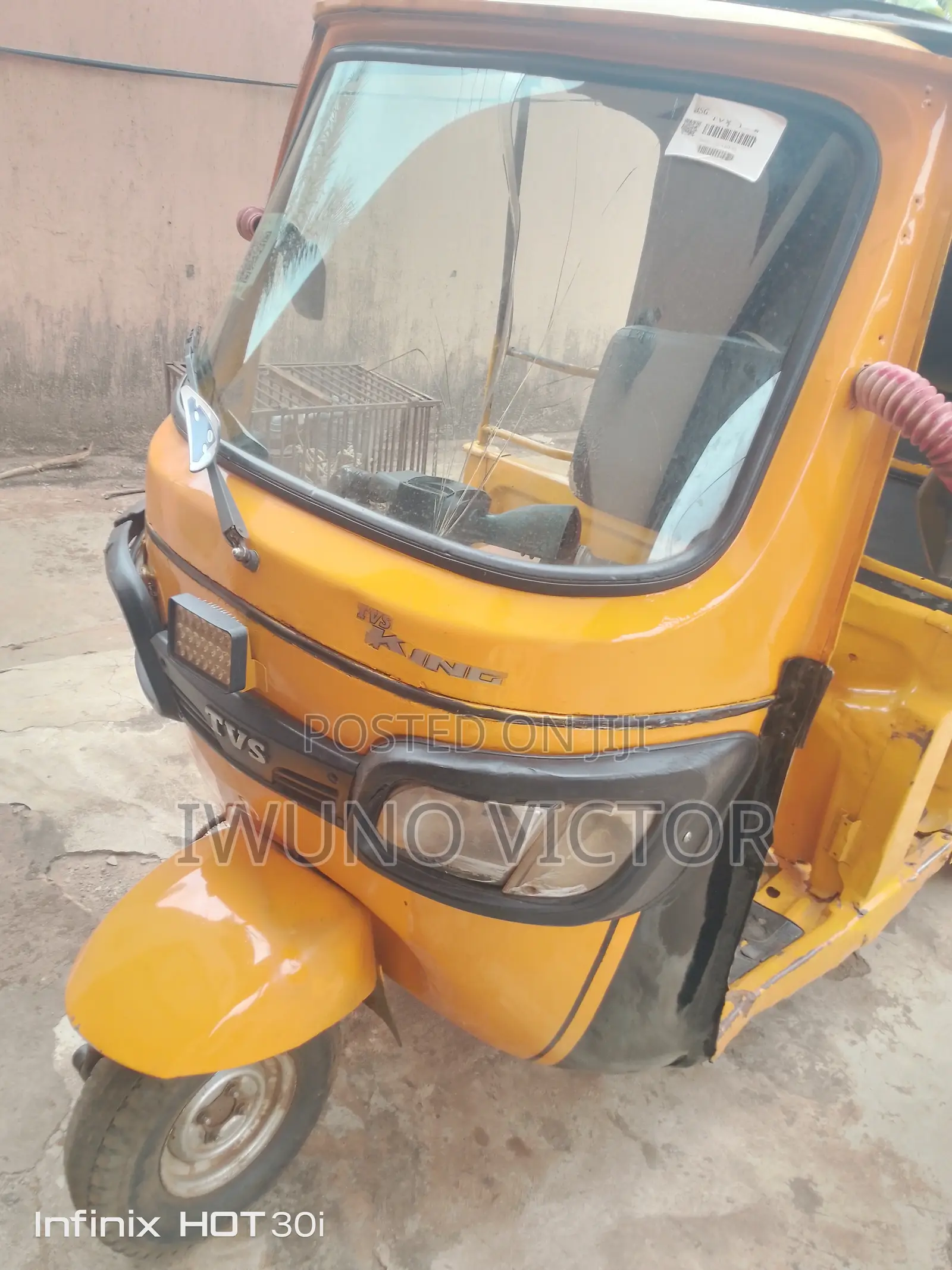 TVS King Cargo 2022 Yellow
