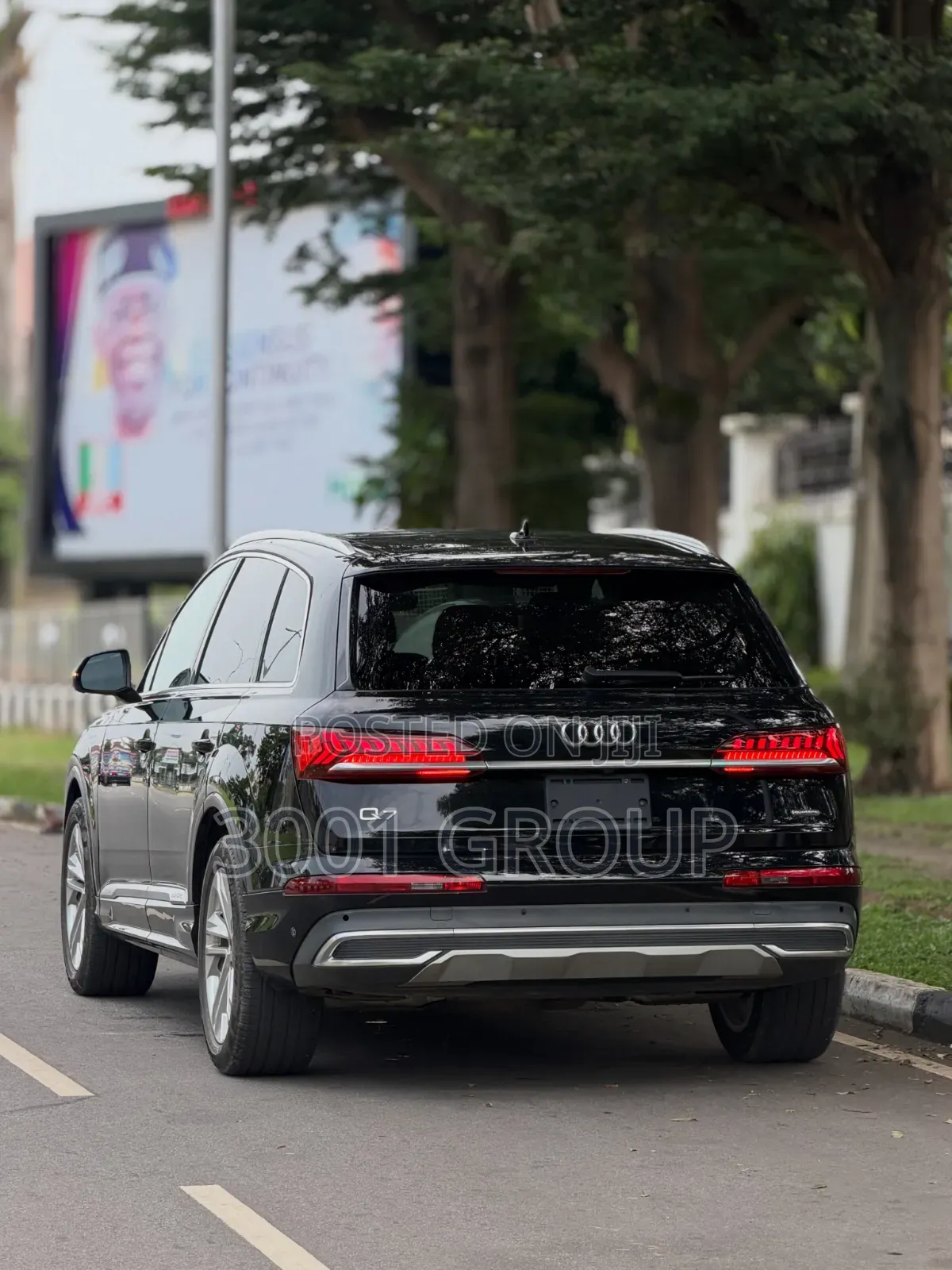 Audi Q7 2022 Black