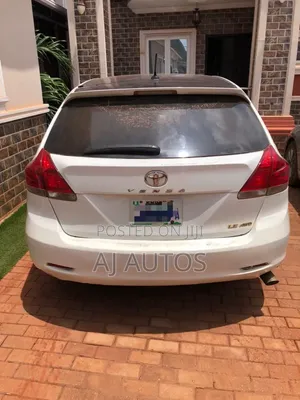 Toyota Venza 2010 White