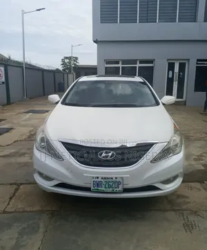 Hyundai Sonata Limited Sedan FWD (2.4L 4cyl 6A) 2013 White