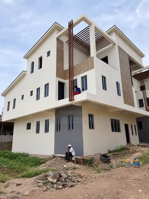 7bdrm Duplex in Guzape District for sale