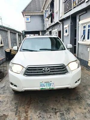 Toyota Highlander Limited 2010 White