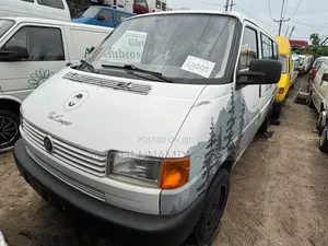 Volkswagen Transporter 2005 White