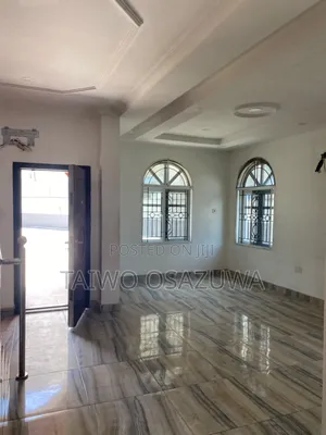 4bdrm Townhouse / Terrace in Ikate for rent