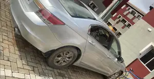 Honda Accord 2010 Silver