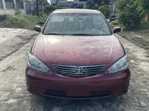 Toyota Camry LE 4dr Sedan (2.4L 4cyl 4A) 2004 Burgundy