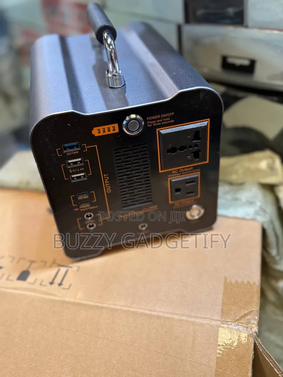 Portable Power Station / Solar Generator