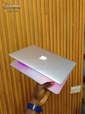 Laptop Apple MacBook Pro 2015 4GB Intel Core i5 SSD 256GB