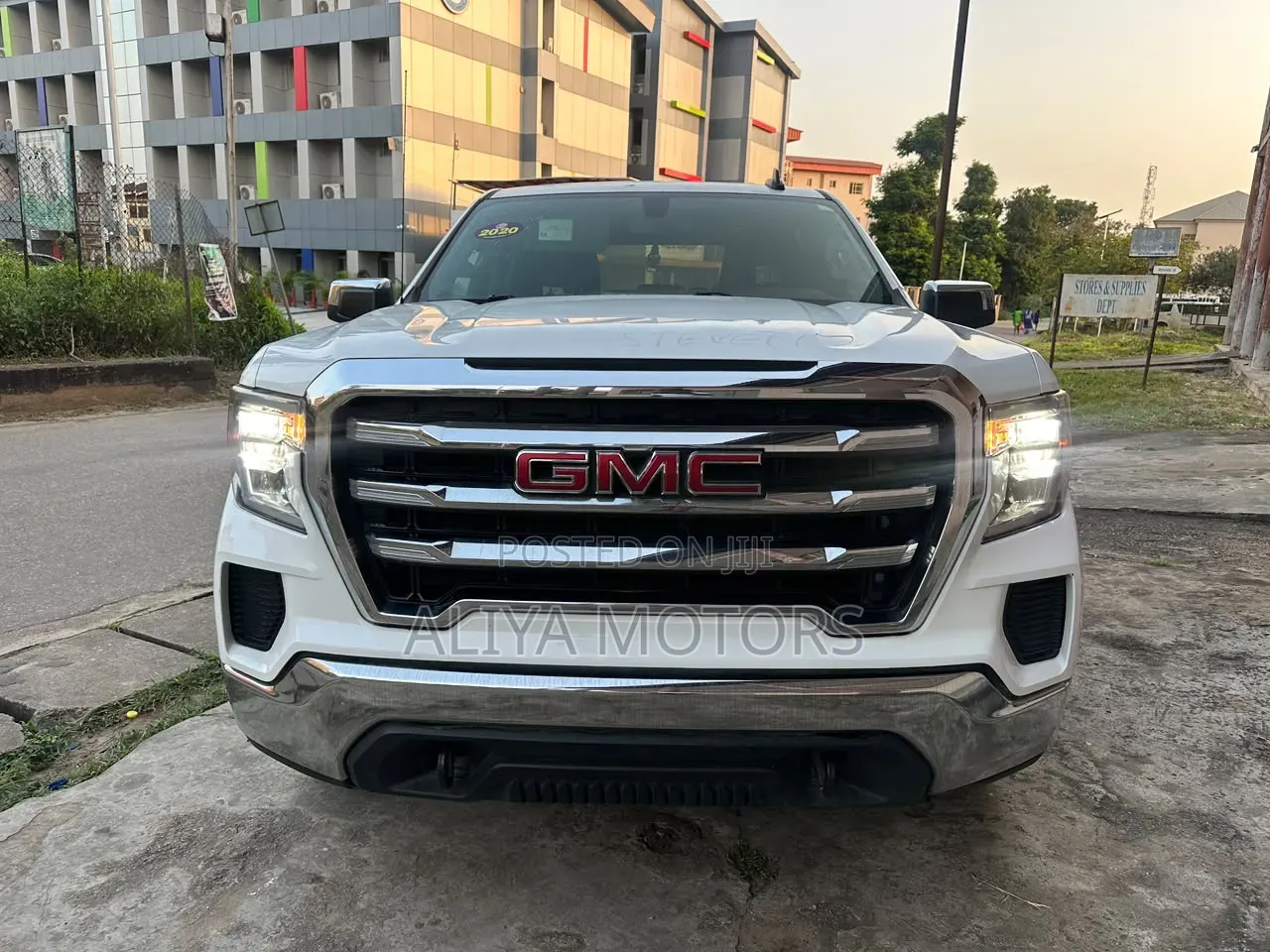 GMC Sierra 2020 White