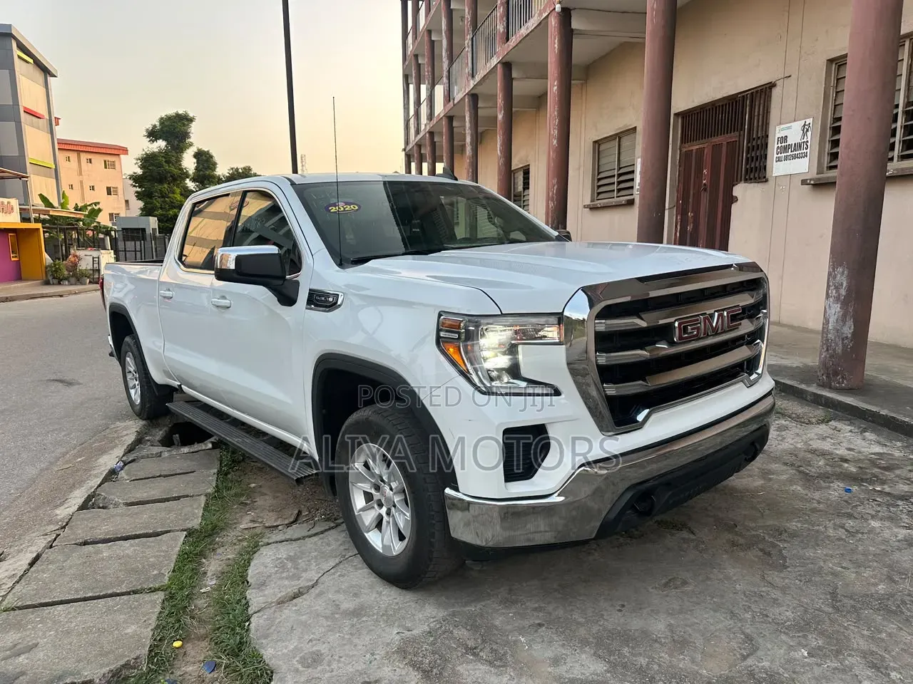 GMC Sierra 2020 White