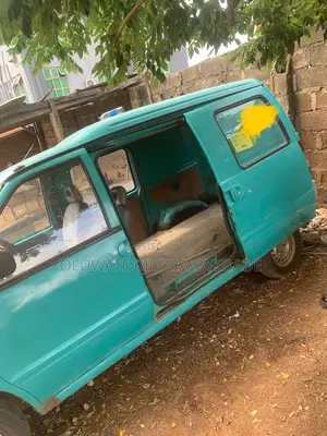 Nissan Caravan (Urvan) 2006 Green