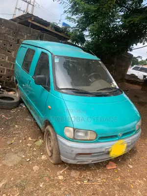 Nissan Caravan (Urvan) 2006 Green