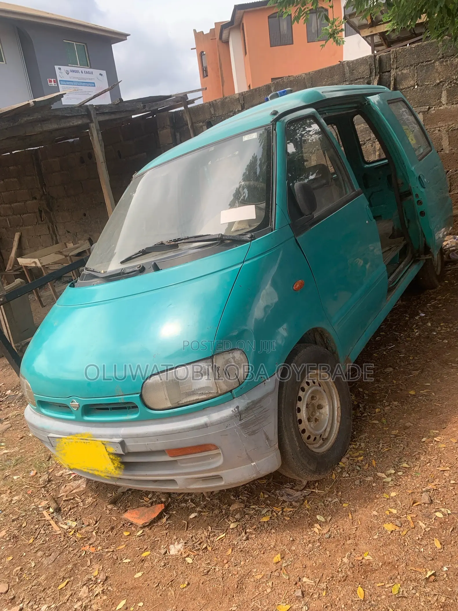 Nissan Caravan (Urvan) 2006 Green