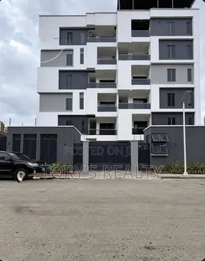 3bdrm Apartment in Lekki Phase 1 for rent