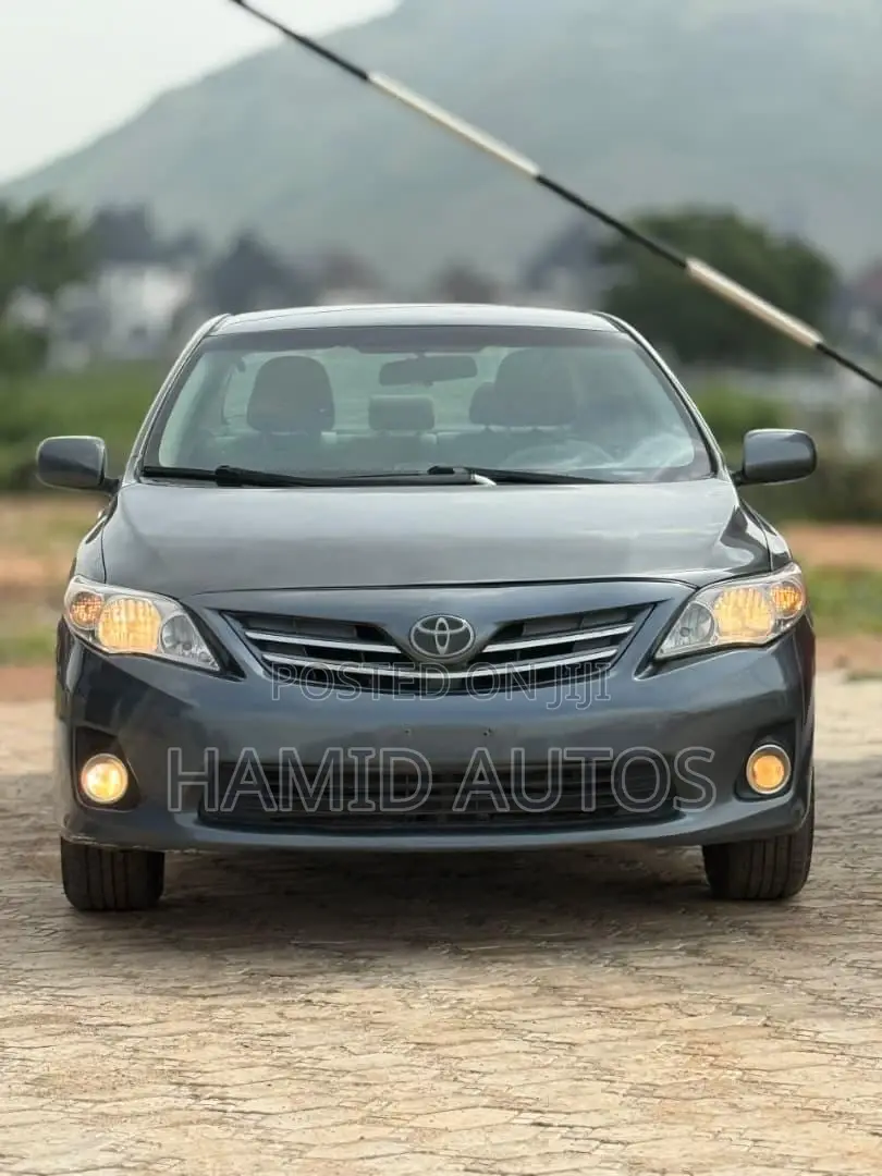 Toyota Corolla 2013 Gray