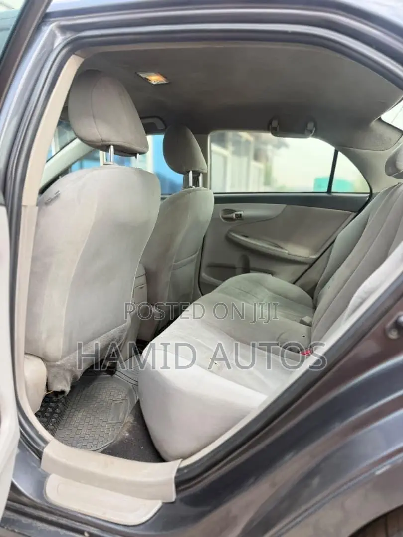Toyota Corolla 2013 Gray